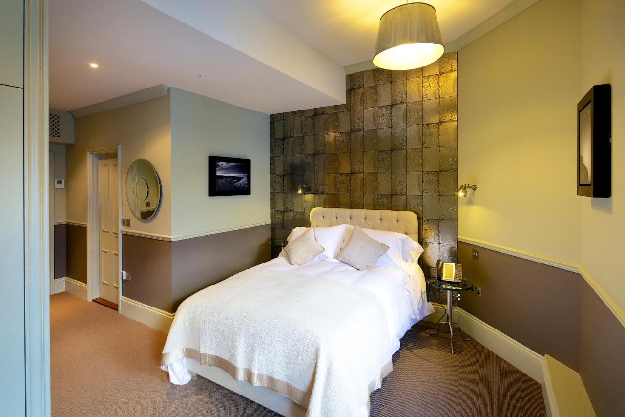 8 Beresford Street Hotel Saint Helier Exterior photo