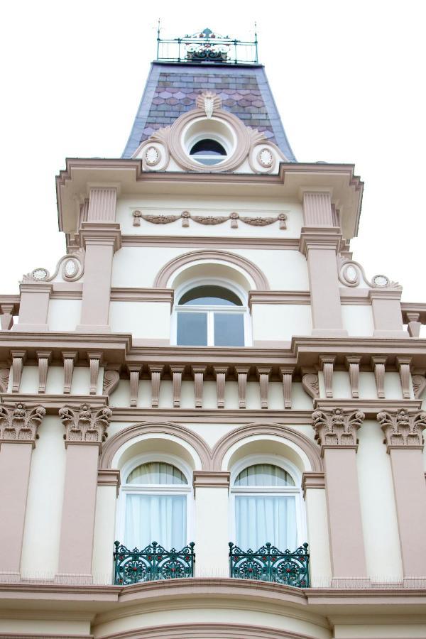 8 Beresford Street Hotel Saint Helier Exterior photo